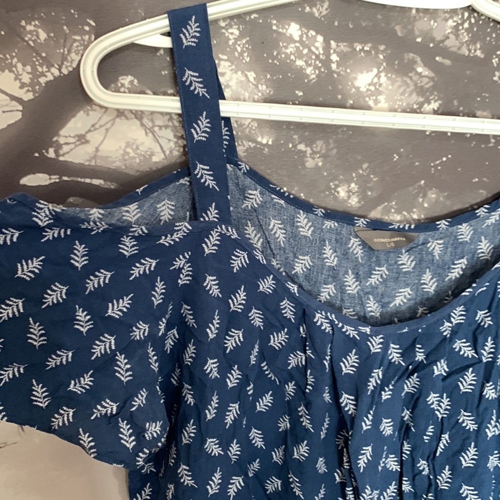 Denver Hayes cold shoulder blue blouse L - Picture 3 of 5